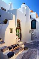 Loukas Kontos Traditional House