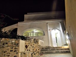 Loukas Kontos Traditional House