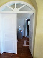 Loukas Kontos Traditional House