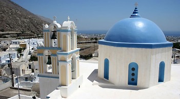 Loukas Kontos Traditional House