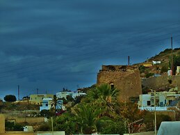 Loukas Kontos Traditional House