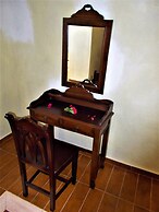 Loukas Kontos Traditional House