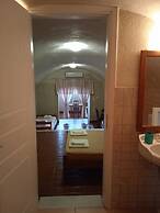 Loukas Kontos Traditional House