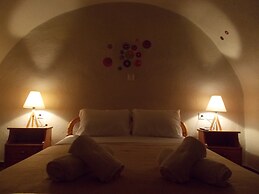 Loukas Kontos Traditional House