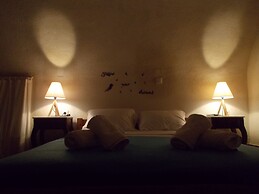 Loukas Kontos Traditional House