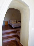 Loukas Kontos Traditional House