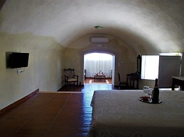 Loukas Kontos Traditional House