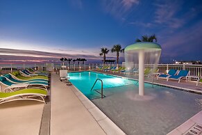 Holiday Inn Express And Suites Galveston Beach by IHG