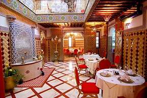 Riad la porte bleue du palais laraichi