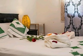 Riad la porte bleue du palais laraichi