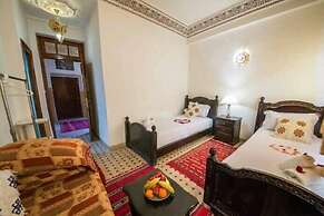 Riad la porte bleue du palais laraichi