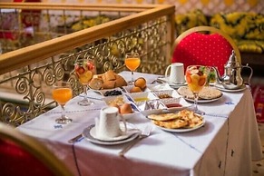 Riad la porte bleue du palais laraichi