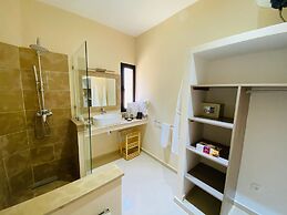 EDEN LODGES & SPA