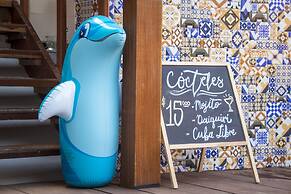 Casa del Puerto Hostel & Suites