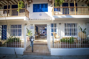 Casa del Puerto Hostel & Suites