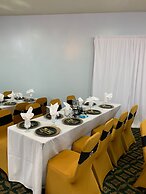 Budget Inn and Suites