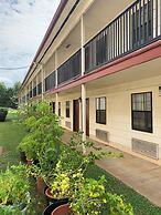 Budget Inn and Suites