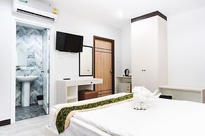 Neptuna Hotel by Maduzi