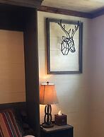 The Alexander at Creek Road