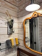 The Alexander at Creek Road