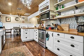 The Alexander at Creek Road