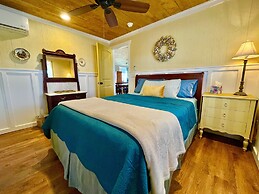 The Alexander at Creek Road