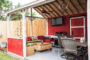 The Alexander at Creek Road