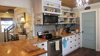 The Alexander at Creek Road