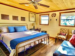 The Alexander at Creek Road