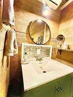 The Alexander at Creek Road