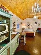 The Alexander at Creek Road