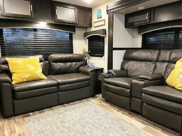 The Alexander at Creek Road