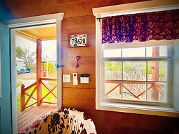 The Alexander at Creek Road