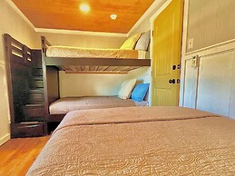 The Alexander at Creek Road