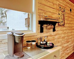 The Alexander at Creek Road