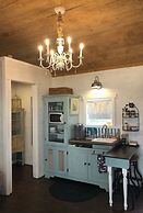 The Alexander at Creek Road