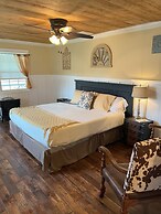 The Alexander at Creek Road