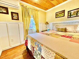 The Alexander at Creek Road