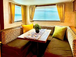 The Alexander at Creek Road