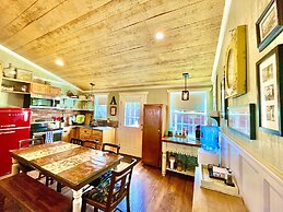 The Alexander at Creek Road