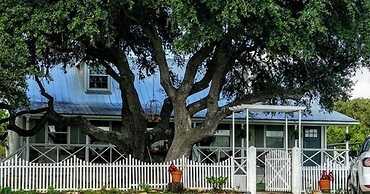 The Alexander at Creek Road