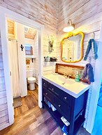 The Alexander at Creek Road