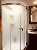 The Alexander at Creek Road