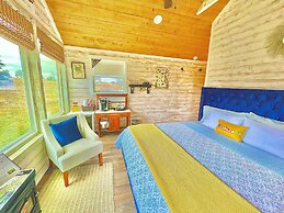 The Alexander at Creek Road