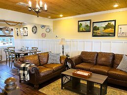 The Alexander at Creek Road