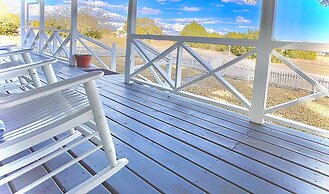 The Alexander at Creek Road