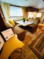 The Alexander at Creek Road