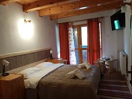 Pensiunea Poiana Cristian