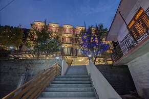 Himalayan Apple Zone Hotel