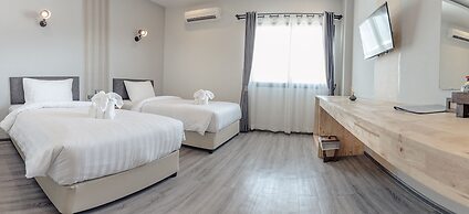 Peppery Hills Hotel